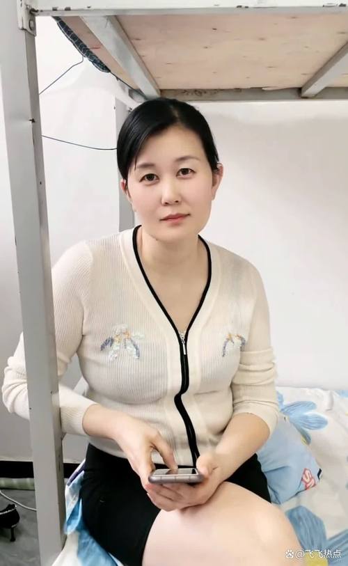 饱满的离婚女人在线观看上架新内容？朋友：多多益善！