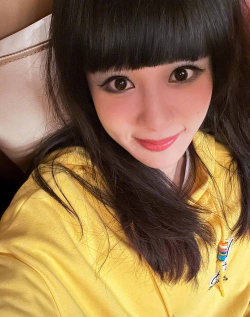 久久精品尹人一区二区三区无码专区为何突然打不开，网友：在更新中