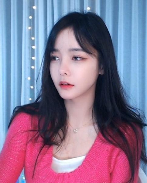 绿巨人聚合app草莓小猪麻豆免费版进行了优化处理，平台：删除了违规内容