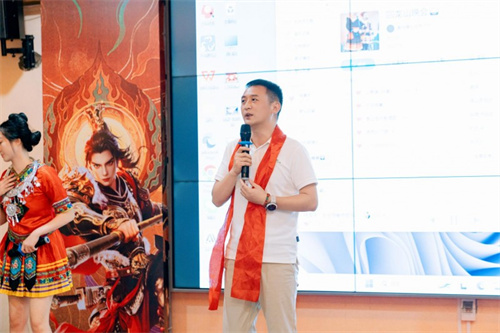 湖南领先的移动游戏企业如何打造其玩家狂欢的IP，从帝国手游五周年庆典到“草花粉丝节”的全面运作