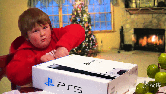 根据最新调查数据显示：在美国，超过一半的儿童期望在圣诞节期间收到与游戏相关的礼物