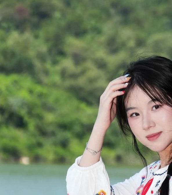 小镇姑娘无删减播放海量片源，网友：想看的都有