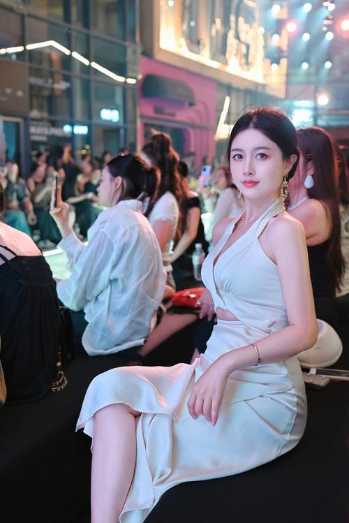 大秀是什么意思女的手机版V8.6.6_大秀是什么意思女的最新版下载