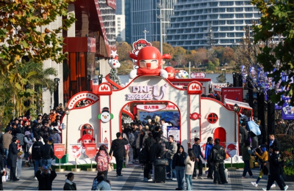 好丽友携手腾讯共同开启了DNFU2025嘉年华,深化娱乐营销的新型场景革新 好丽友携手腾讯共同开启了DNFU2025嘉年华,深化娱乐营销的新型场景革新