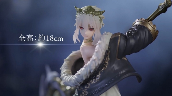 《噬血代码2》中的白发少女手办亮相，镂空设计突显背部曲线之美