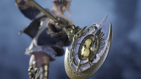 《噬血代码2》中的白发少女手办亮相，镂空设计突显背部曲线之美