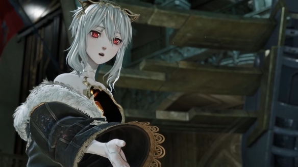 《噬血代码2》中的白发少女手办亮相，镂空设计突显背部曲线之美