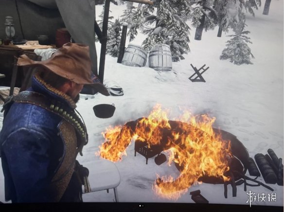 《荒野大镖客2》玩家的奇特行为：为何在战胜敌人后仍要“焚尸”？