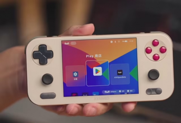 AYANEO宣布推出全新安卓游戏掌上机——Pocket S Mini，配备复古4:3比例屏幕！