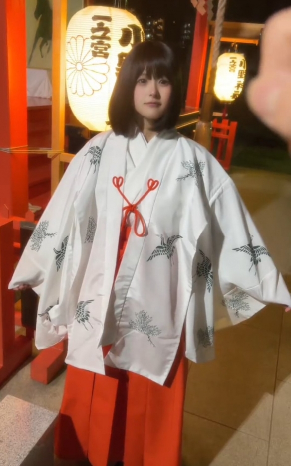 《寂静岭f》中咲子的人像美照:一位极具魅力的可爱巫女姐姐! 《寂静岭f》中咲子的人像美照:一位极具魅力的可爱巫女姐姐!