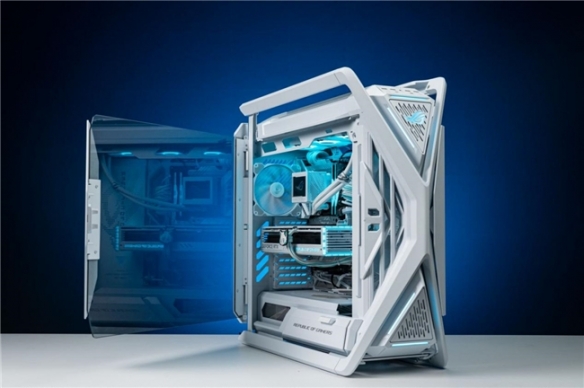 <h2>新春临近，ROG纯白系列礼包助力玩家尽情享受游戏盛宴</h2>