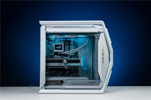 <h2>新春临近，ROG纯白系列礼包助力玩家尽情享受游戏盛宴</h2>