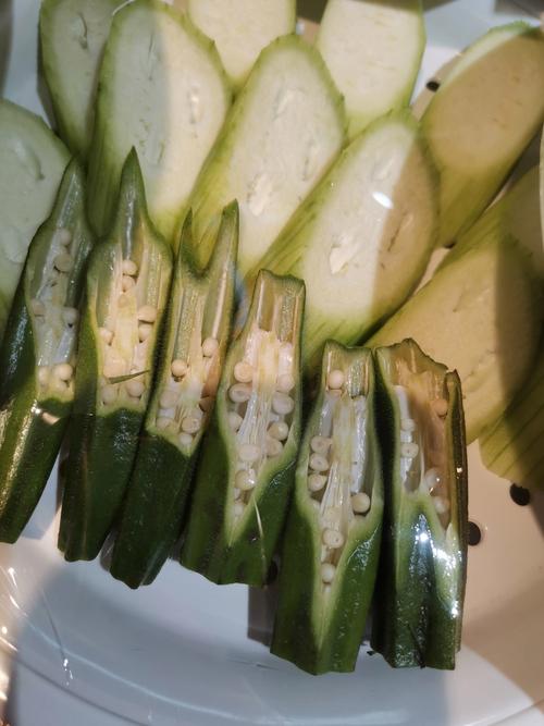 丝瓜草莓芭乐向日葵秋葵榴莲