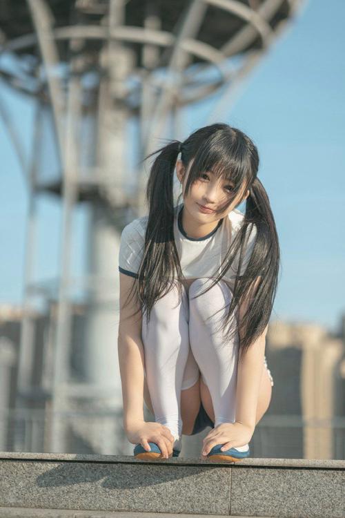 亚洲国产中文视频二区