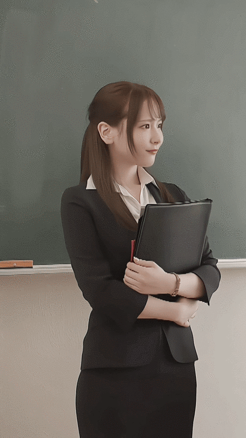 年轻的5老师中文版