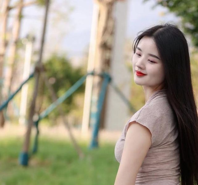 紧身牛仔裤人妻APP