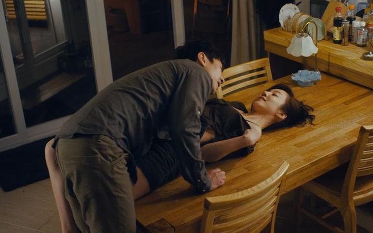 婬荡的身体HD中文在线播放