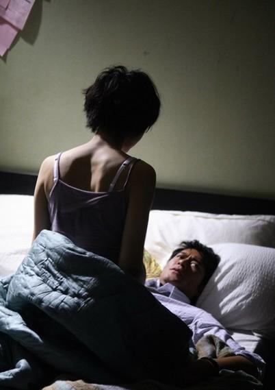 男人靠女人靠出白浆的视频