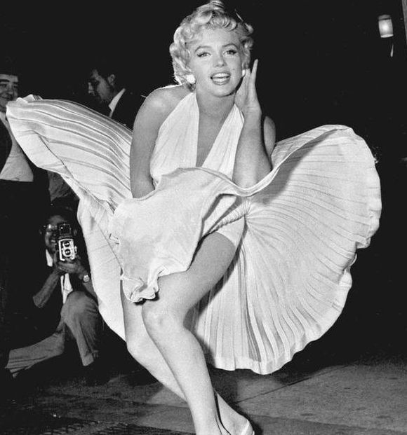 吹裙子之欧美美女