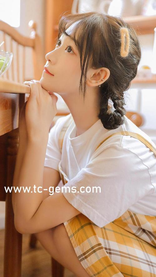 亚洲一卡二卡三卡四卡无卡天堂免费版